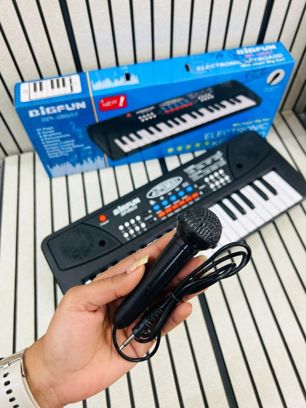 Storio Musical Sound Toys 37 Key Piano Keyboard Toy with Recording and Mic and Adapter for Power - Image 3